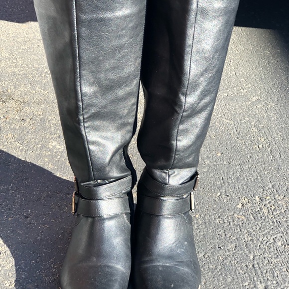 Hally Women’s Black Leather Buckle Boots Size 10 - Picture 9 of 11